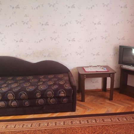 Комунальне Підприємство Готель Україна Zolochiv Εξωτερικό φωτογραφία